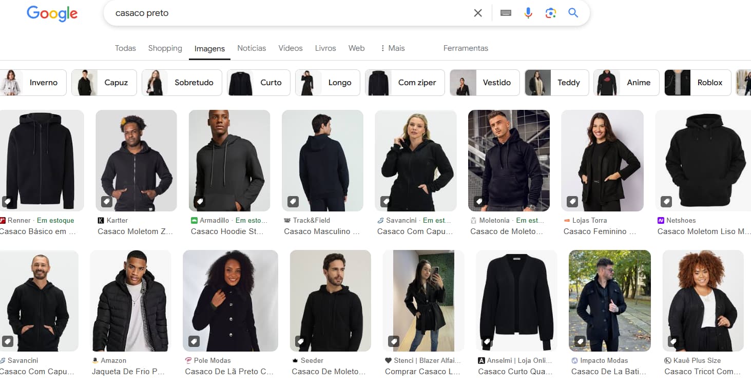 Captura de tela da pesquisa do Google Imagens para "casaco preto", que mostra uma sequência de resultados de imagens de e-commerces